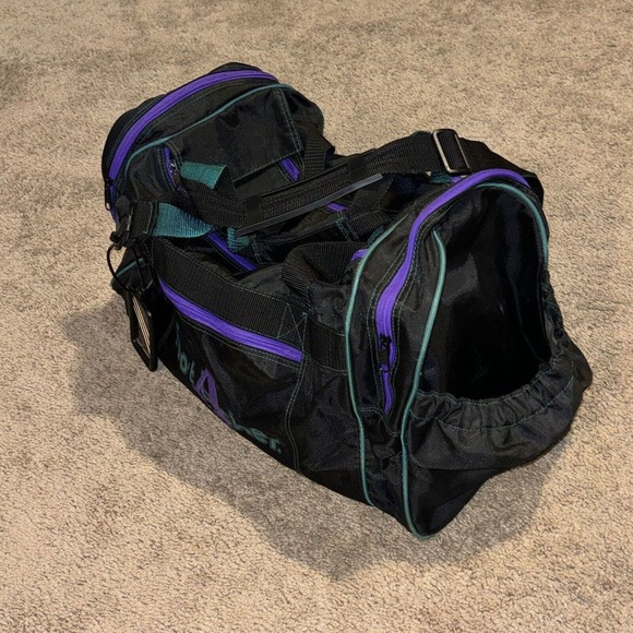 Vintage 90's Foot Locker Class A Sports - Duffle Bag (Black, Purple, Green) - Picture 3 of 5